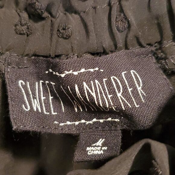 Sweet Wanderer black embossed elastic collar tunic top - Picture 2 of 6